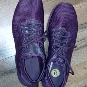 Reebok Sneakers